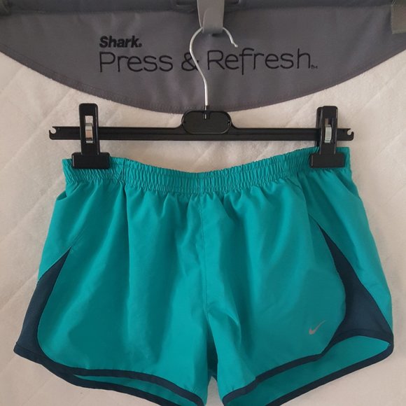 Nike Running Shorts - Picture 2 of 2